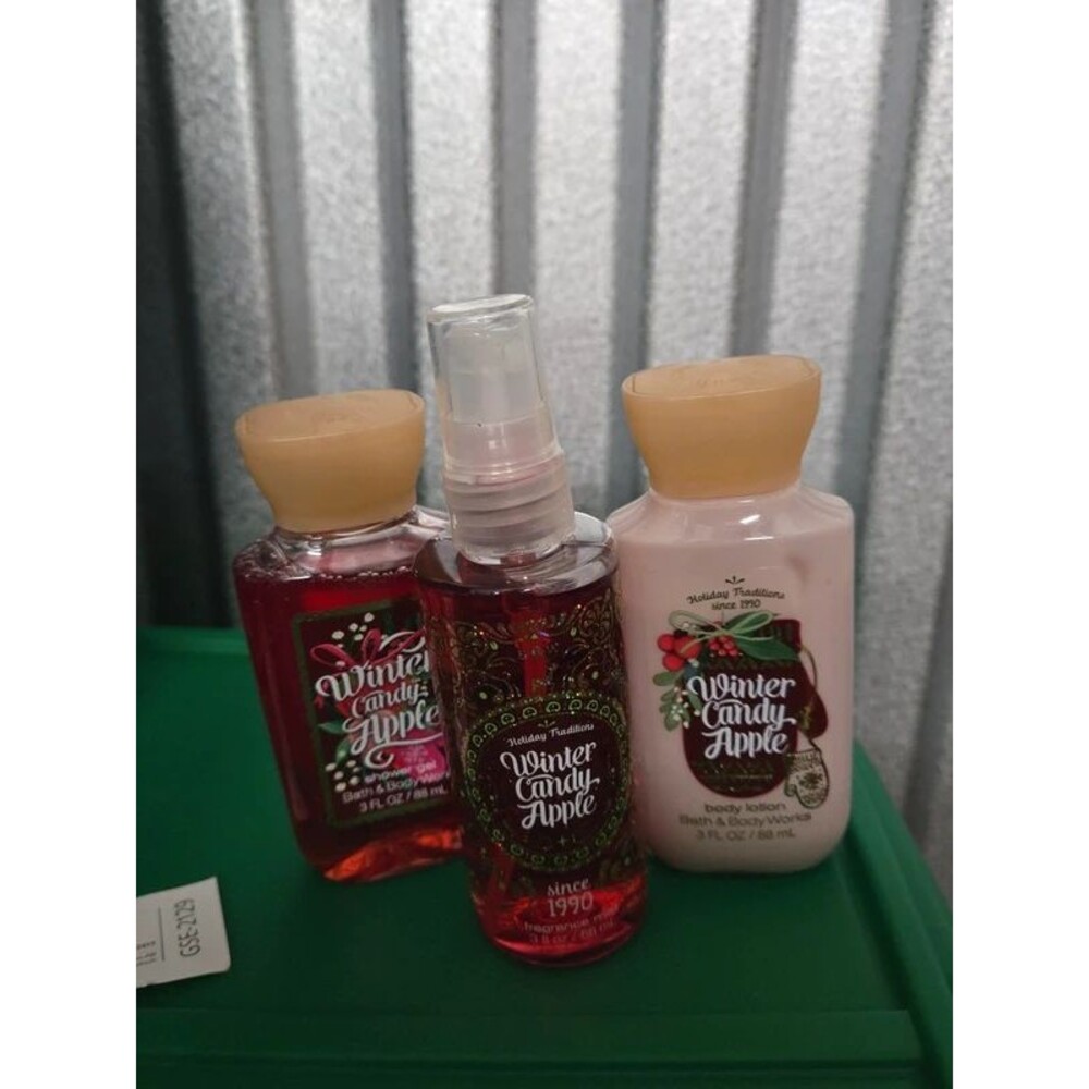 NEW Winter Candy Apple Bath & Body Works Gift Set Travel Size 3 Pieces